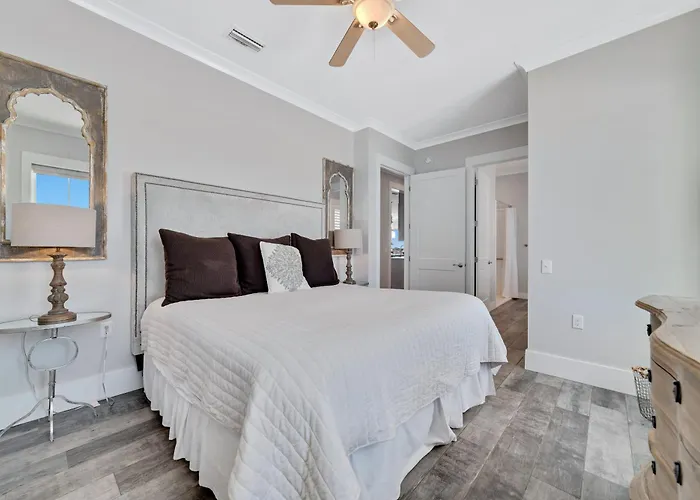 Holiday home Coastal Comfort By Gsvr - Beachfront Luxury With Pool & Elevator - Free Activities And Golf *