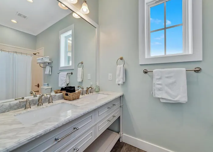 Coastal Comfort By Gsvr - Beachfront Luxury With Pool & Elevator - Free Activities And Golf Holiday home Gulf Shores